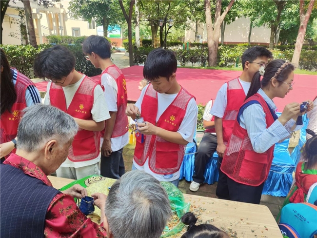 响应国家战略 赋能银龄服务：四川建筑职业技术学院携手四川康合养老服务有限公司共建大学生志愿服务基地
