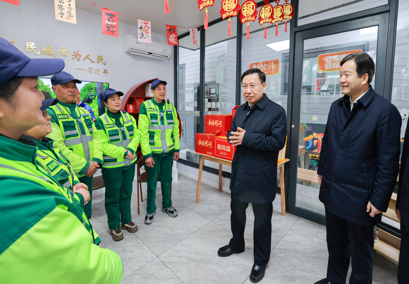 王晓晖施小琳田向利于立军等省领导率团开展春节走访慰问向全省各族人民致以诚挚问候和新春祝福「相关图片」