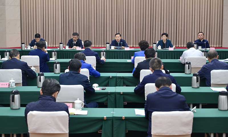 省委常委会召开（扩大）会议专题传达学习党的二十届四中全会精神切实把思想和行动统一到四中全会精神上来自觉在对标对表中谋划推动四川“十五五”发展「相关图片」