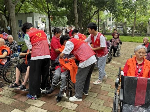 响应国家战略 赋能银龄服务：四川建筑职业技术学院携手四川康合养老服务有限公司共建大学生志愿服务基地